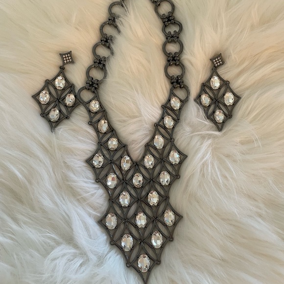 Stunning necklace with matching earring by RJ Graziano. Never worn - Picture 2 of 8
